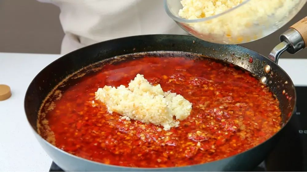 蒜蓉花甲粉丝锡纸做法,锡纸花甲粉蒜蓉酱的制作