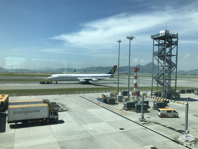 可能再难坐到的港航350！香港飞上海，几乎全程贴着海岸线飞行