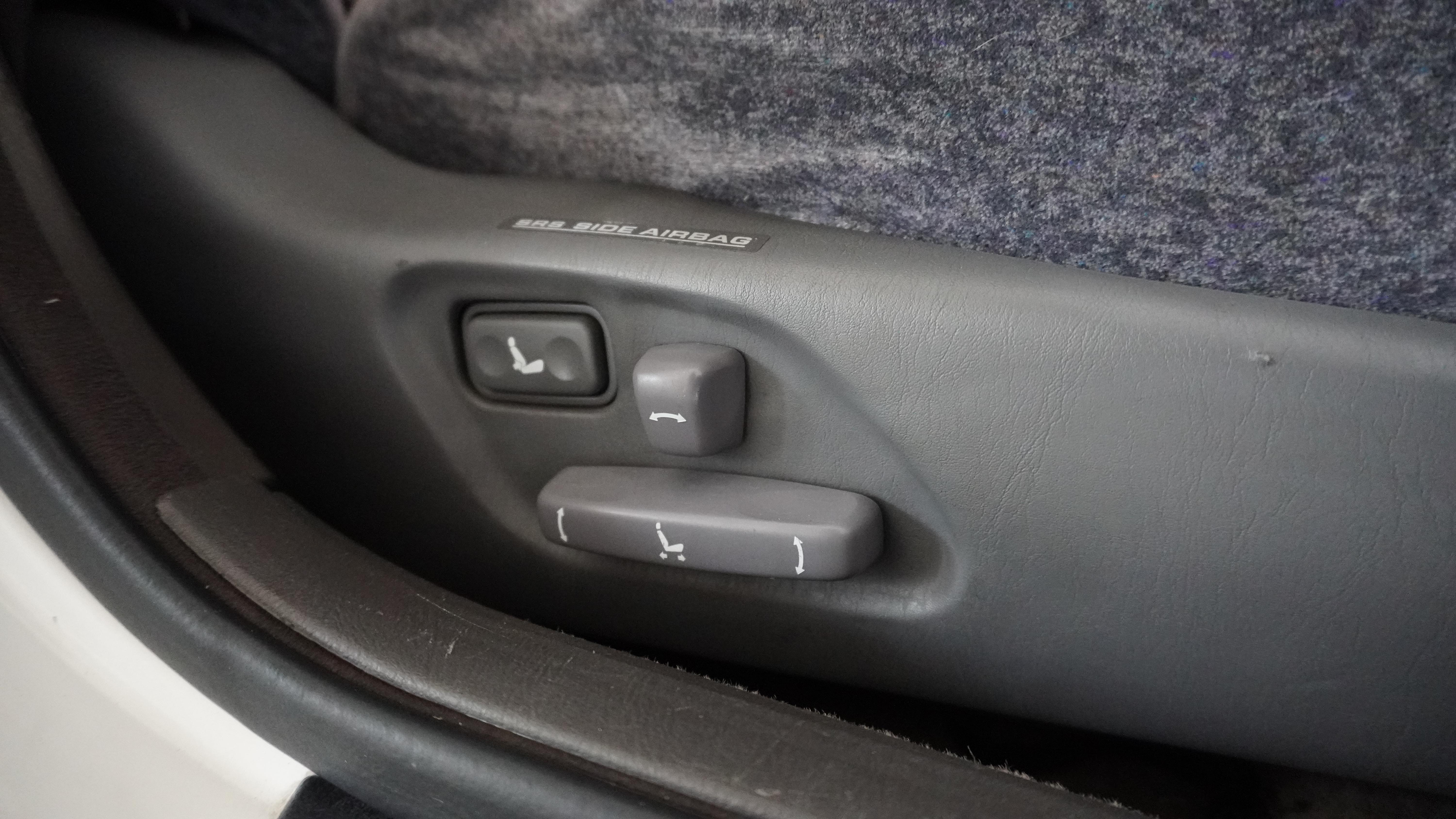 一个懂你的老友,2018款日本试驾丰田皇冠第15代