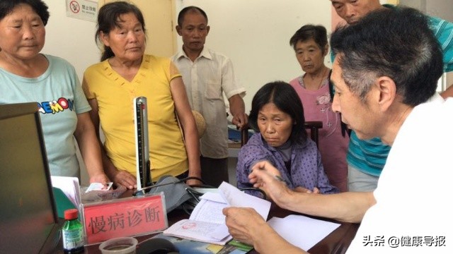 县镇联建，群众乐享健康服务