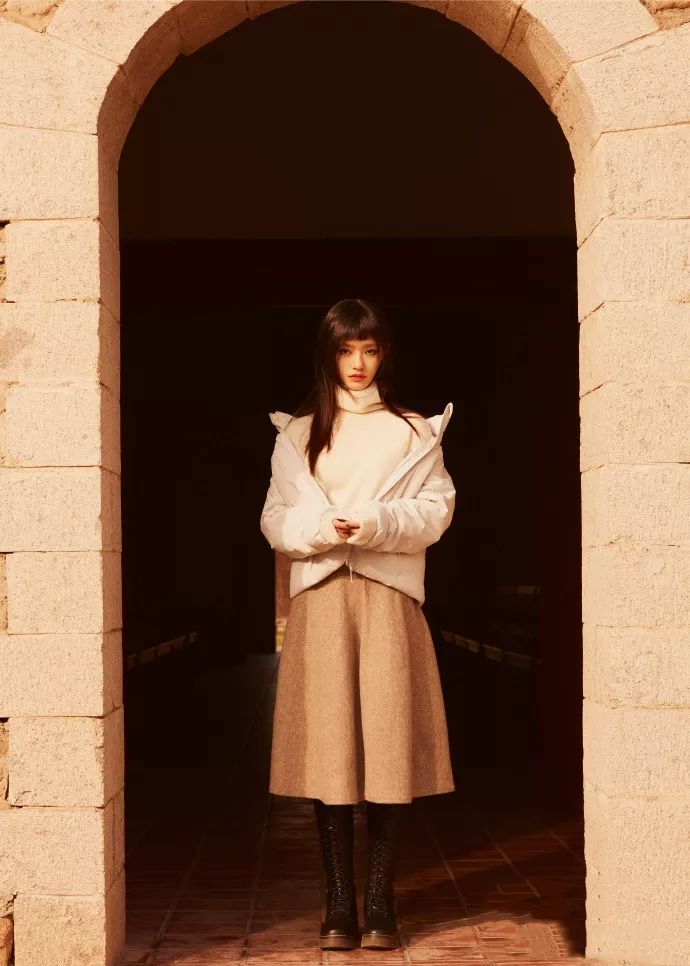 林允眉上齐刘海图片,复古腔调的林允眉上齐刘海