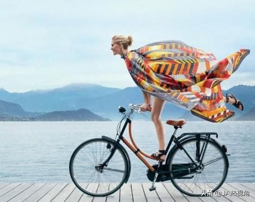 商业经典：爱马仕丝巾中的工匠精神