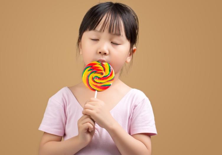 孩子总是不吃饭要喂怎么办,宝宝不爱吃饭怎么办试试看这7招