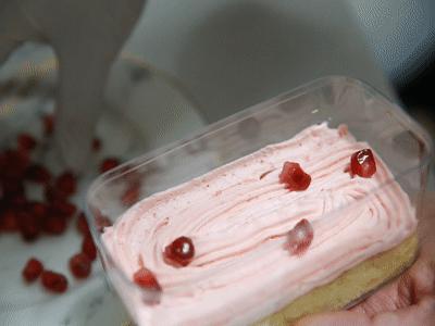 「十堰」这个85后男生开的甜品店，一口就被TA撩到！来了就赖着不想走