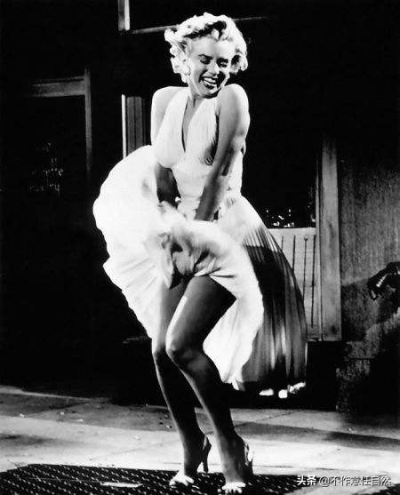 玛丽莲梦露身体之谜,玛丽莲梦露事件