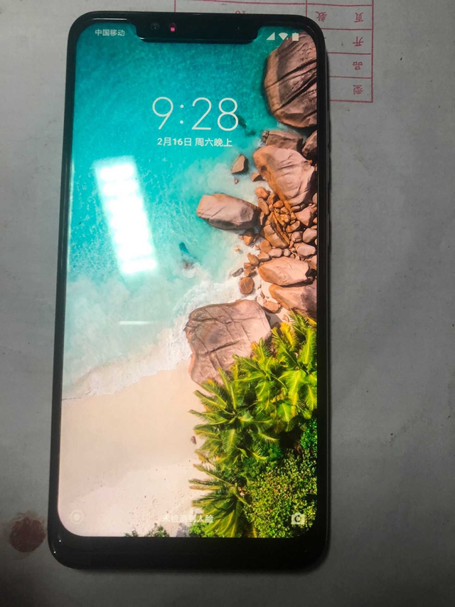 小米8“变种版”工程机泄露，背壳下方印有MILOGO！