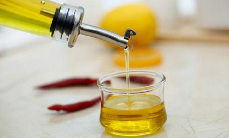 夏天电脑温度高反应慢?教你3招不花钱方法,牙膏也能给电脑降温