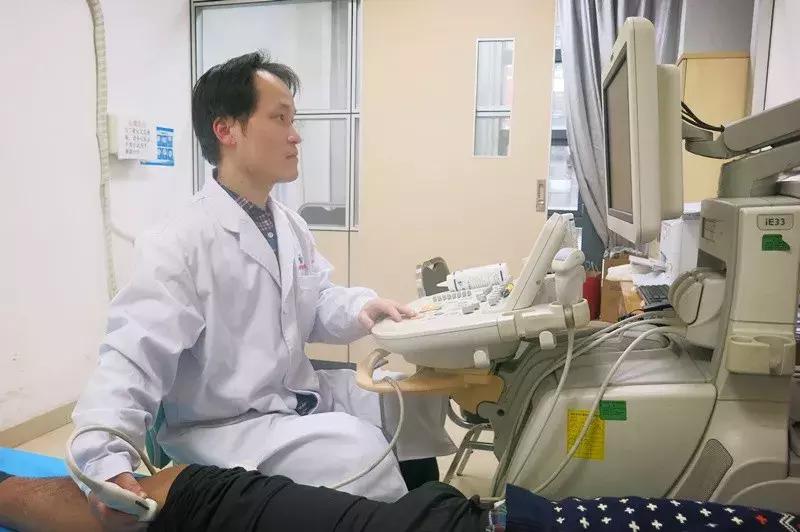 彩超怎么在屏幕上看是黑白的,为什么我的彩超是黑白色