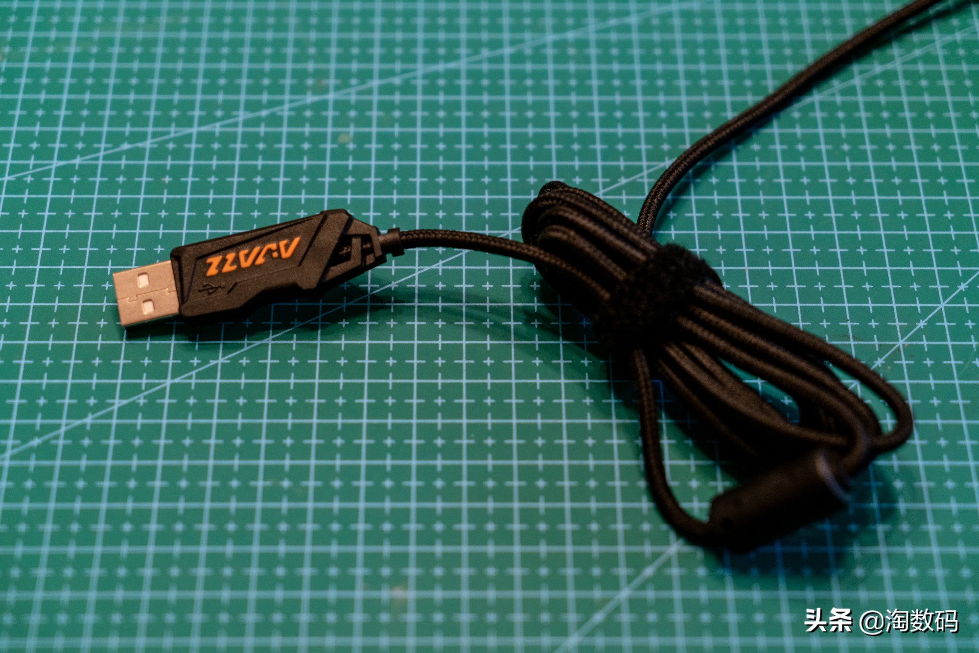 仅¥69元:PUBG固件级优化+1680万色RGB灯效+9键多模+赛车设计感