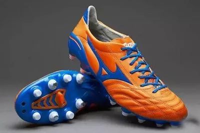 足球鞋怎么挑选布料,如何挑选足球鞋的视频