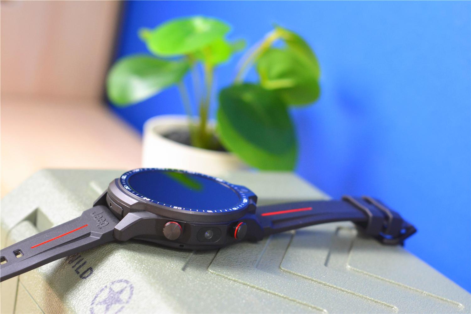 jeep新款智能手表jpsw011black,jeep智能手表高配版有啥区别