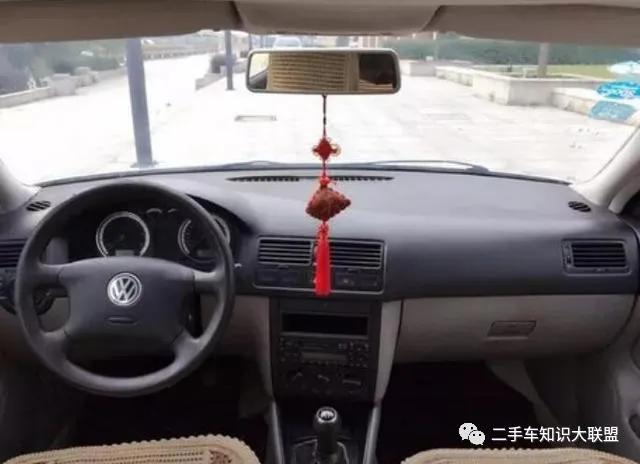 02款宝来，升级版捷达，也被称作“平民宝马”，现只要0.9万