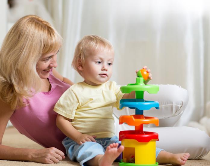 婴儿老是吐舌头食欲下降吐奶,婴儿吐舌头做呕吐状怎么回事