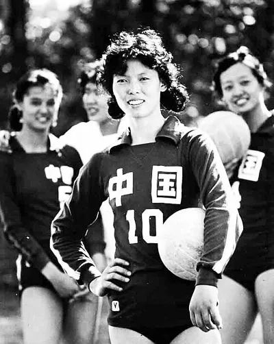 万人马拉松最美跑道激情奔跑,万人马拉松现场有多震撼