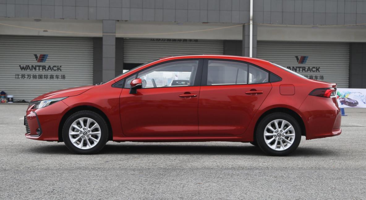 全新轩逸对比新款卡罗拉,2020轩逸和全新卡罗拉