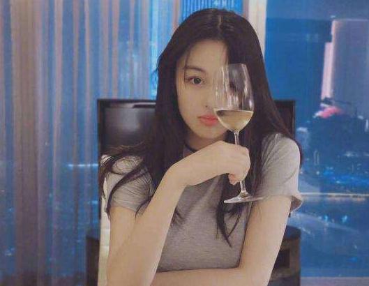 张馨予代购是真是假,张馨予代购被骗是真的吗