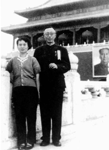 毛主席读溥仪的《我的前半生》，看后评价：我觉得这本书写得不好