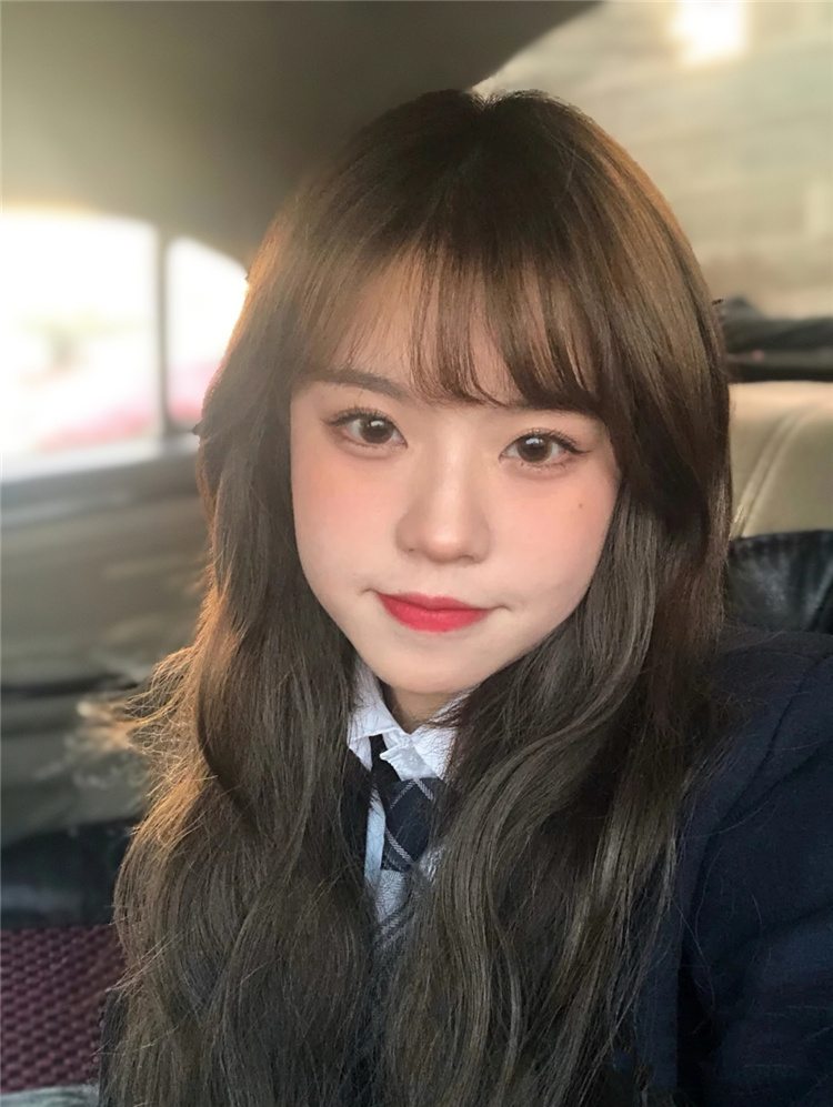 脸显大的女生发型,脸大女生日常发型