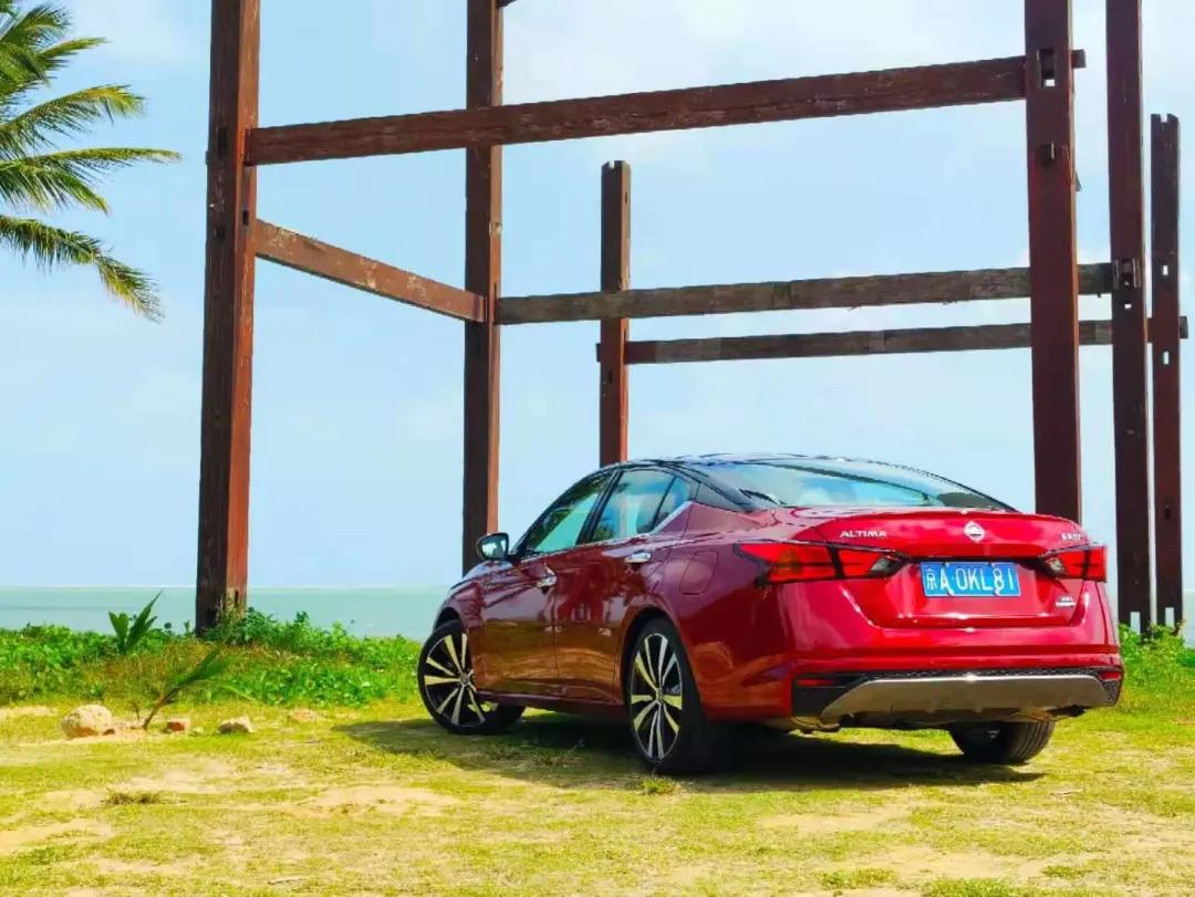 移动大沙发日产天籁,移动大沙发日产天籁2.0舒适版