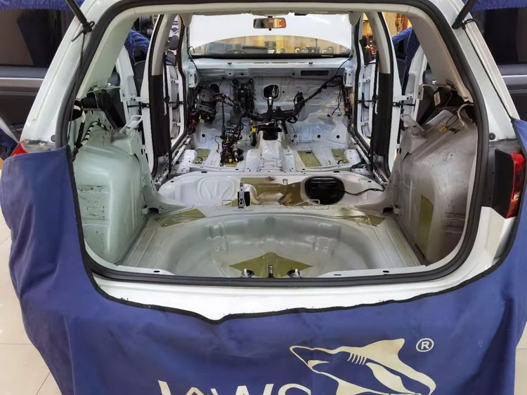 2023款大众高尔夫隔音效果测试,大白鲨隔音高尔夫r