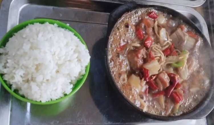 南京北大青鸟美食指南：小行路16号，1024G的胃也装不下