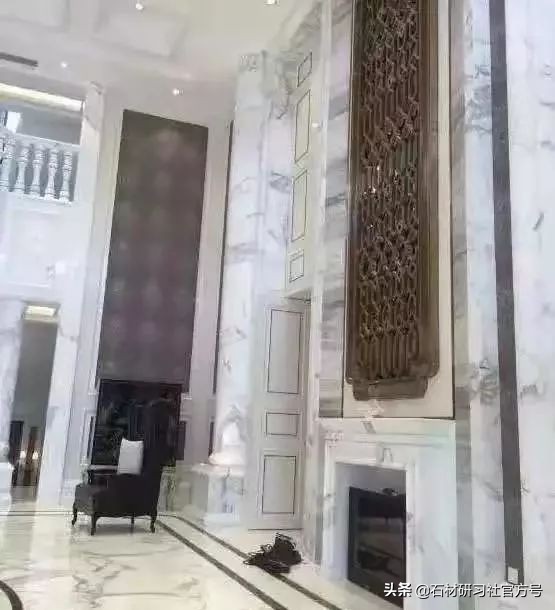 怎么区分大理石雪花白还是鱼肚白,鱼肚白和珍珠白的区别