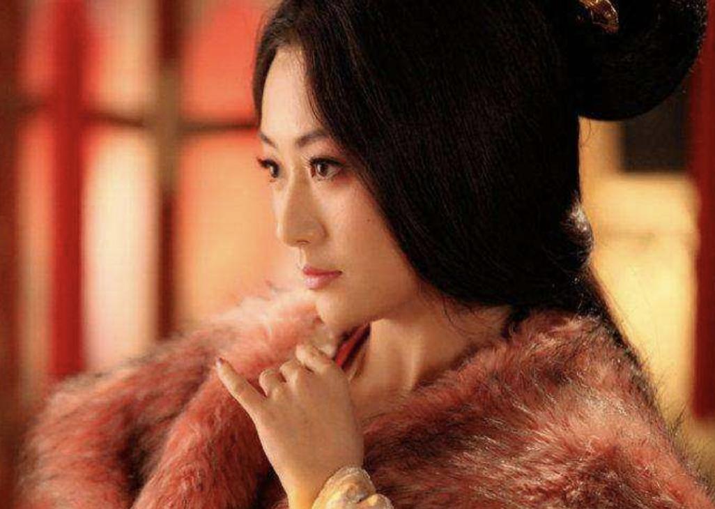 悲催!老爹抢了自己媳妇,还生了地位比自己高的弟弟?何解?