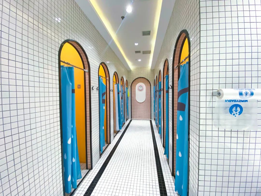 和娃一起学游泳,这家亲子游泳馆真的适合遛娃