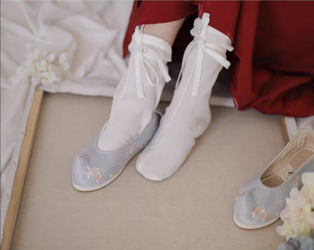 袜子的含义是什么意思啊,袜子的由来动画