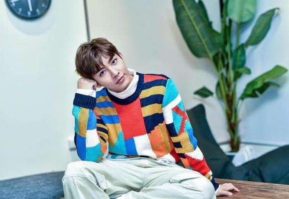 炎亚纶原来是飞轮海的吗,炎亚纶谈与飞轮海关系