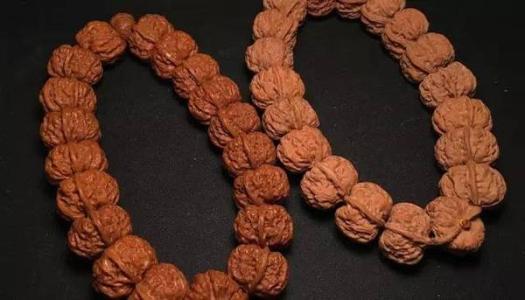 小核桃手串颜色很深但是不亮,小核桃手串几十个的跟几百的区别