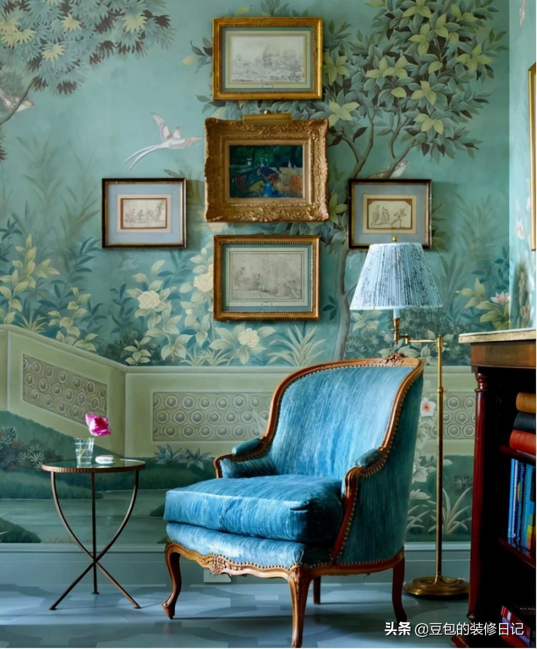 装修墙面用墙板好不好,家里墙面刷乳胶漆好还是贴壁纸好