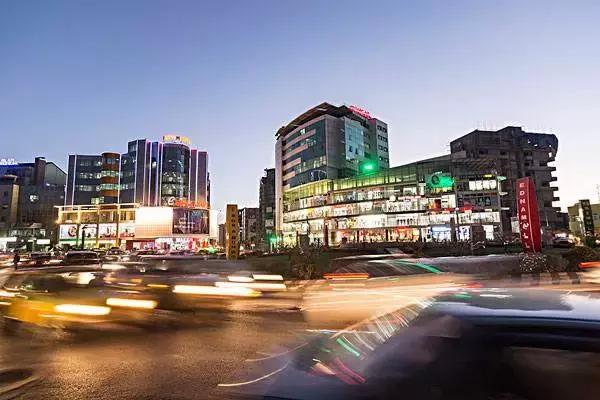 这一群制假发工厂,竟养活了30万当地人!