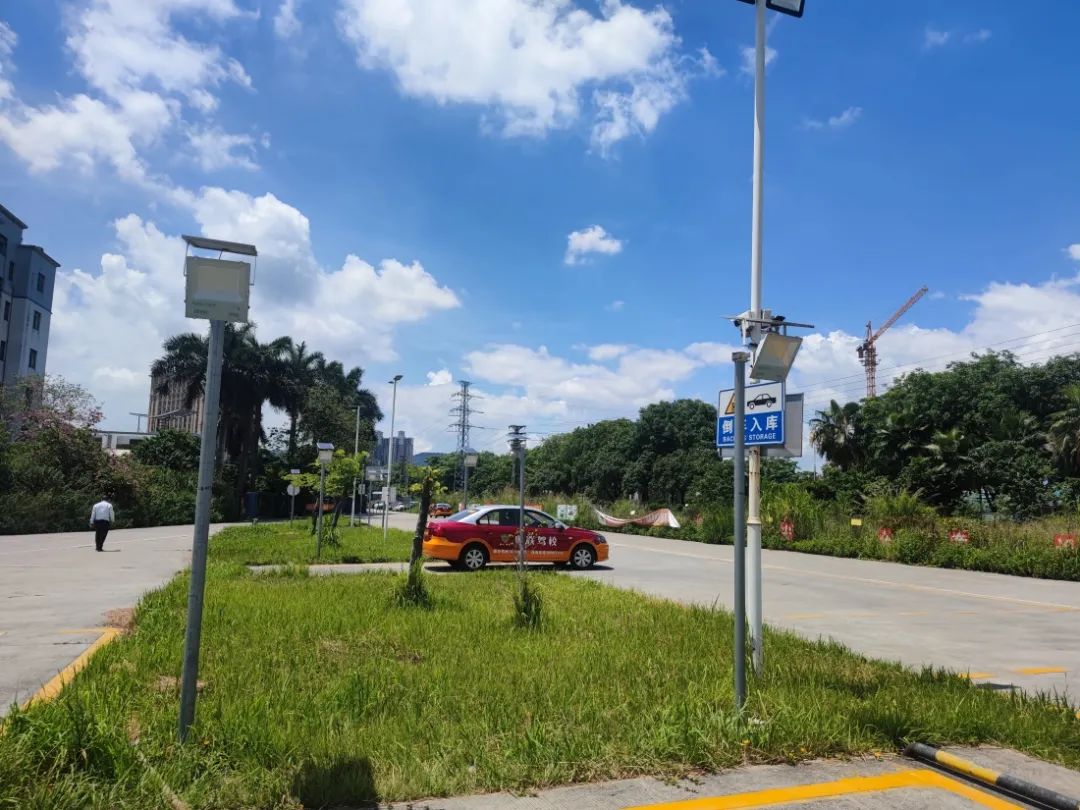 为啥驾校可以包补考费,驾校真的包接送吗