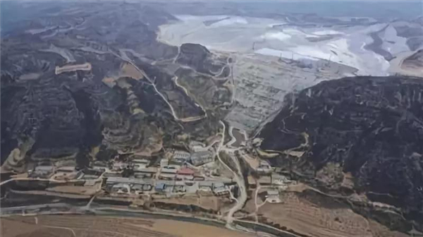 铝厂旁的村庄,铝厂对周边居民有污染吗