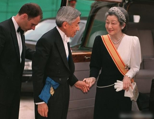 日本皇室珠宝珍珠,皇冠高仿