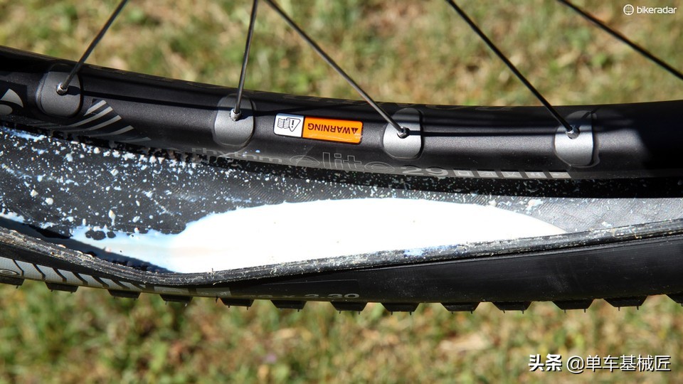 自行车真空胎的真实感受,自行车真空胎和非真空胎如何区别