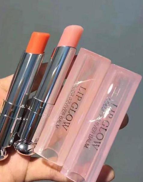 润唇膏推荐平价好用淡唇纹,盘点10款滋润不刺激的润唇膏