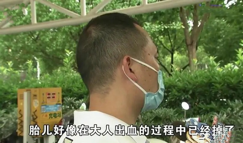 女子做了清宫手术，一个月后复查后孩子还在肚子里，丈夫索赔50万