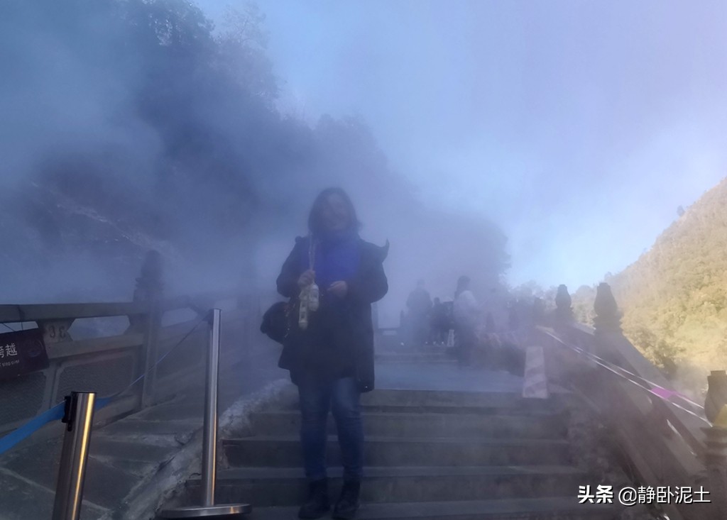 腾冲热海温泉纪念馆视频,腾冲热海景区怀胎井介绍