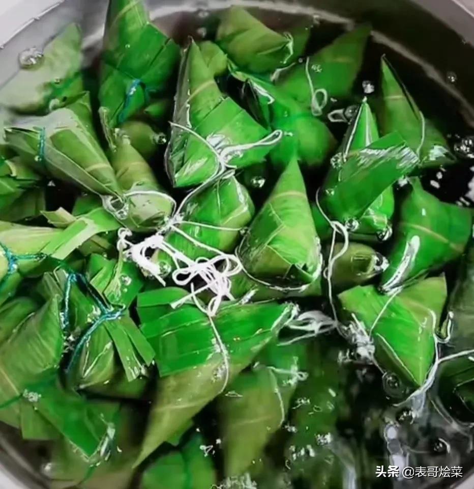 煮粽子到底是冷水还是热水下锅,煮粽子应该用热水还是冷水