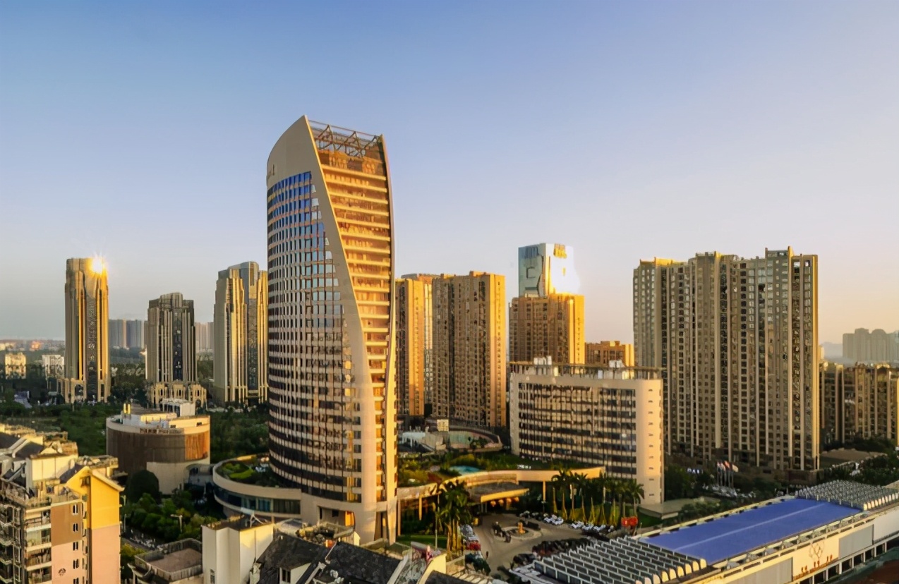 李嘉诚说买房最重要的是选对位置,马云李嘉诚预言楼市