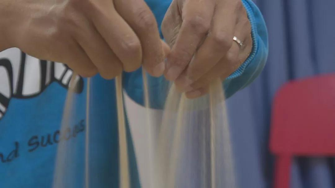 榜样在身边宣传模板,榜样在身边文章