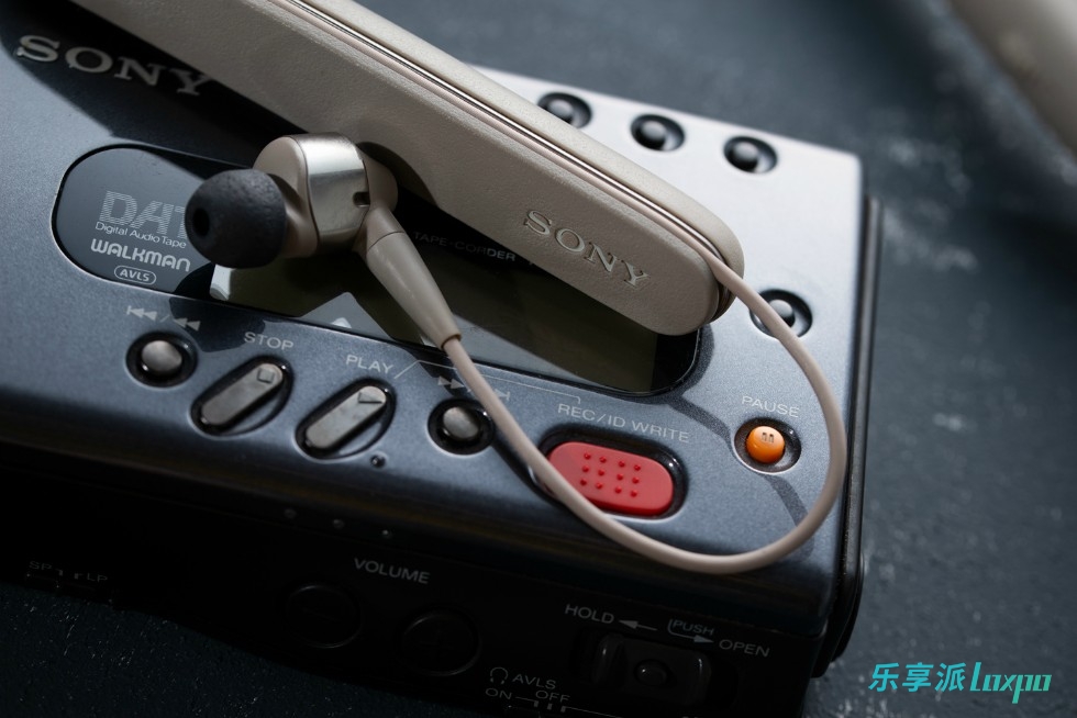 索尼主动降噪怎么开启,索尼数字降噪和主动降噪哪个好