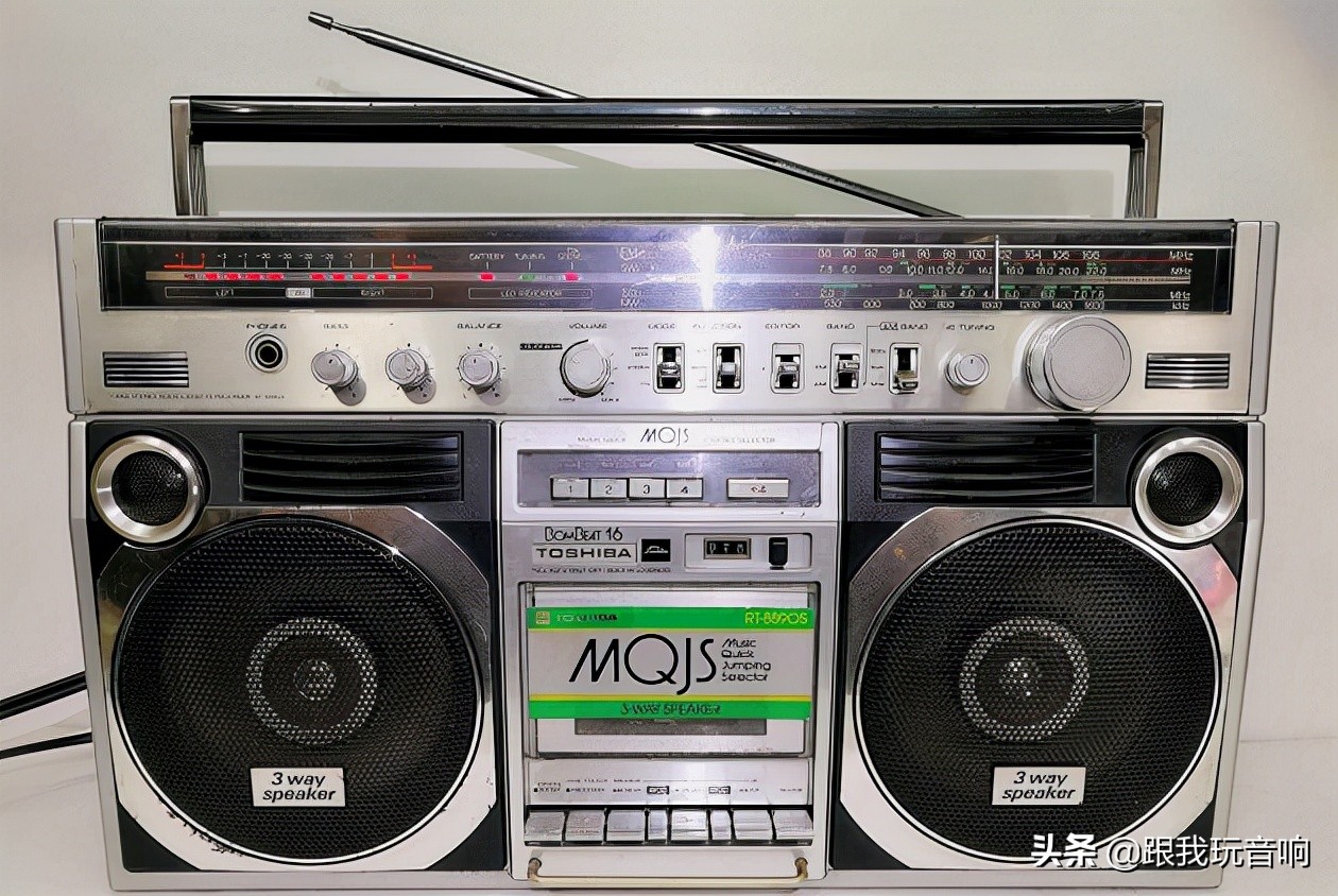 80年代在日本进口的东芝RT-8890S便携式收录一体机音响
