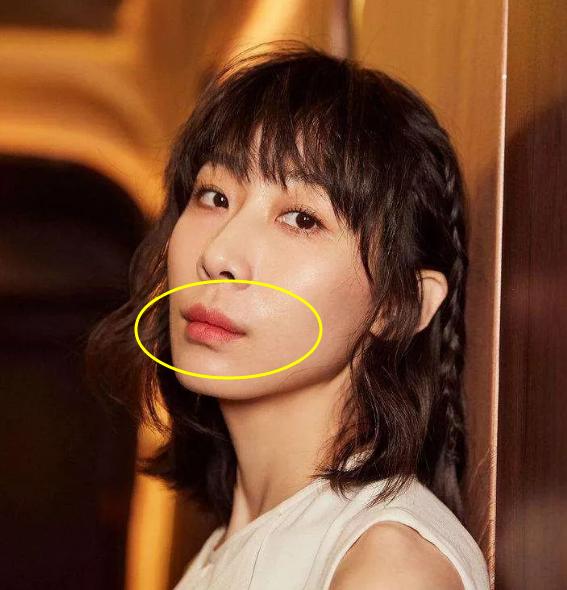 大鼻头凸嘴法令纹妆容教程,凸嘴厚嘴唇法令纹怎么化妆遮盖