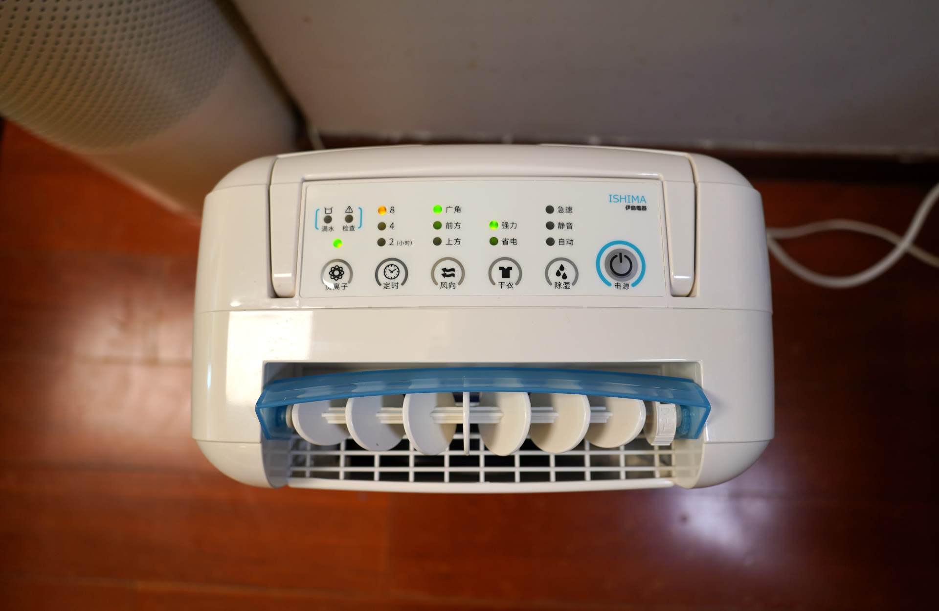 不用压缩机除湿,无压缩机除湿机的除湿原理