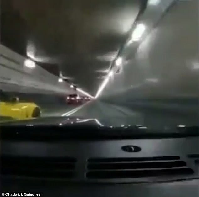 美国街头飙车被撞身亡,美国父子车祸视频