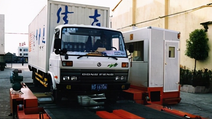 不小心忘了检车日期怎么办,汽车忘记年检了出险怎么办