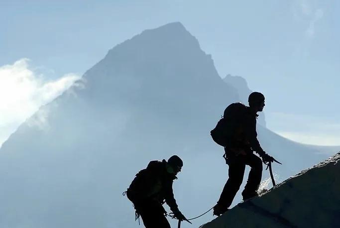 一跑步就足底筋膜炎,一跑步就小腿疼是筋膜炎吗